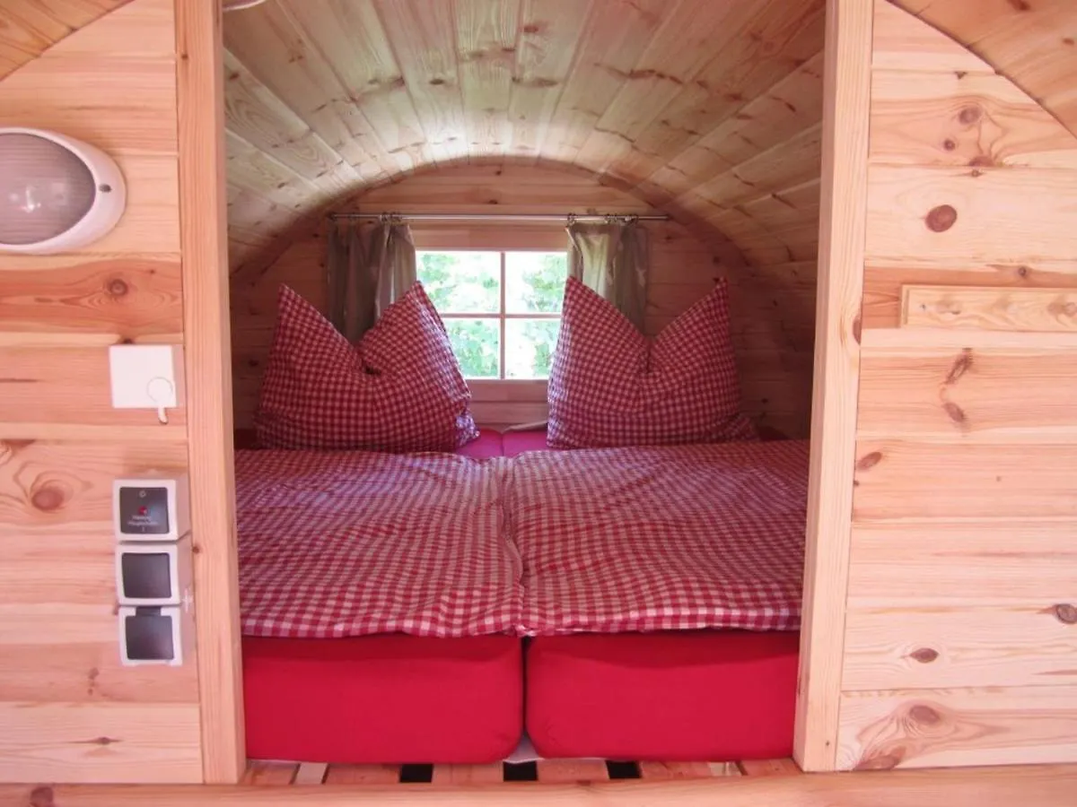 Schlaffass-Camping Gutshof Donauried Guenzburg Luxury tent